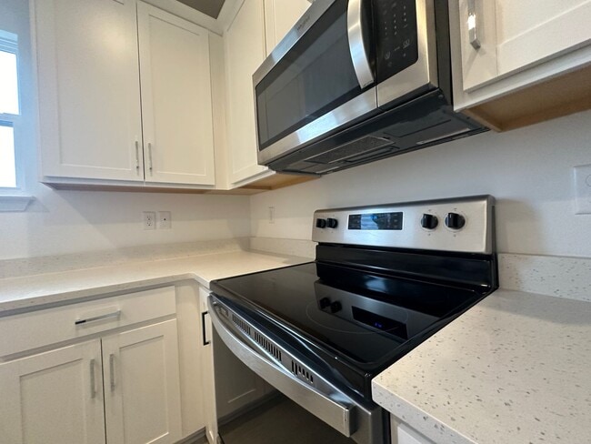Building Photo - For rent - Hamlin - Horizon West 1/1 Power...