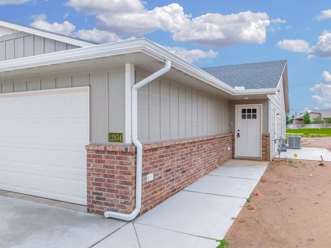 Foto del edificio - 2432 S Wheatland St