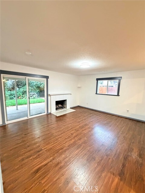 Foto del edificio - 2734 Grove