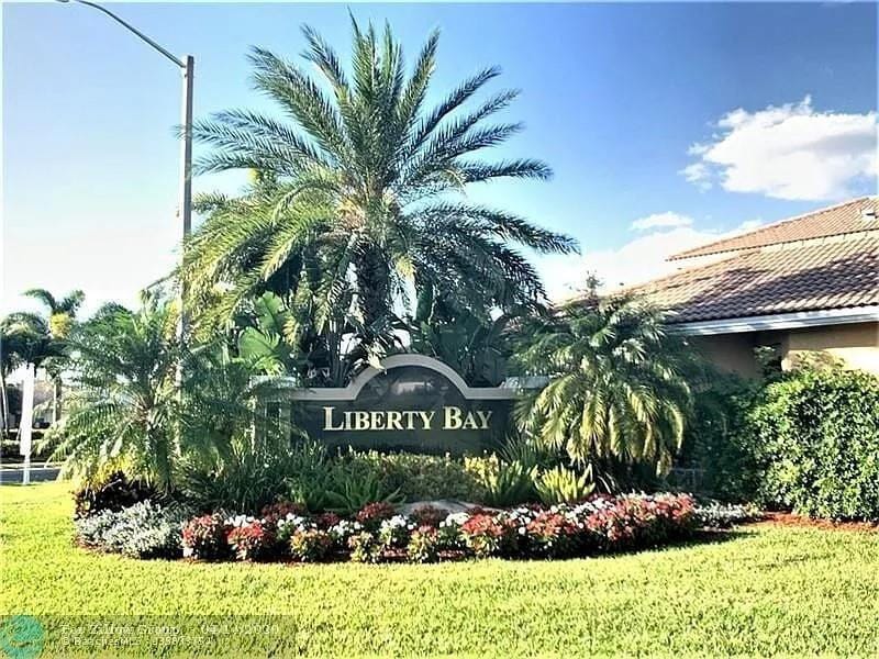 Primary Photo - 3427 Commodore Ct