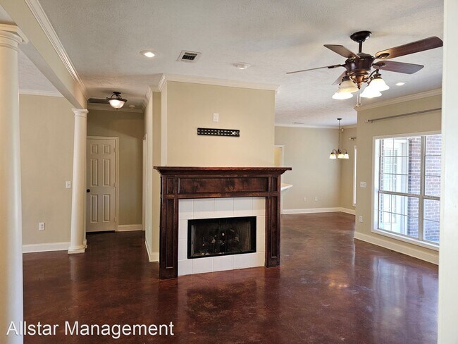 Building Photo - 3 br, 2 bath House - 132 Middlefield Drive