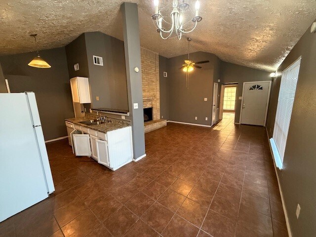 Building Photo - 10030 Rosbrook Dr