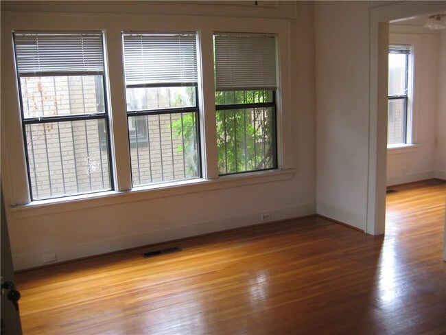 Building Photo - 5642 Richard Ave