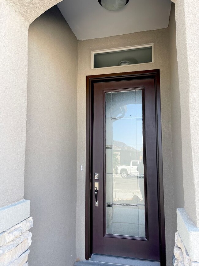 Building Photo - Gorgeous 4bd newer construction in Los Lunas!