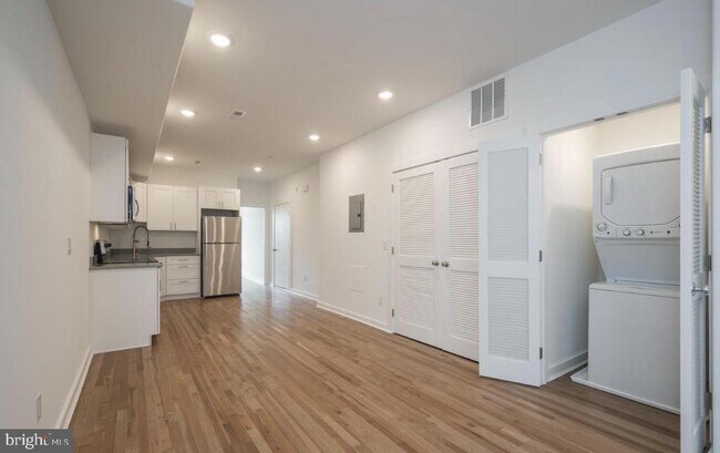 Foto del edificio - 727 N 39th St