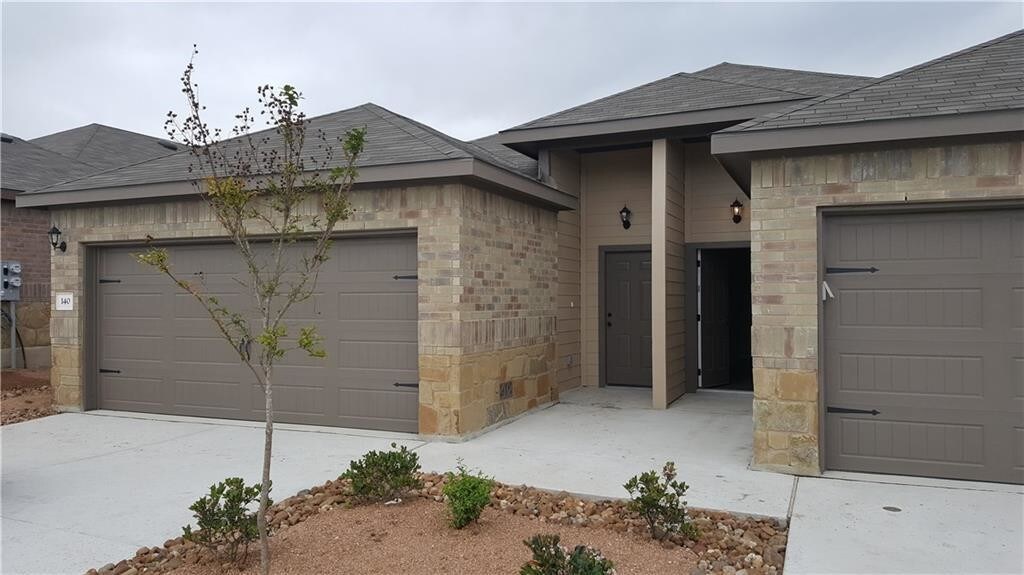 140 Joanne Cove, New Braunfels, TX 78130 Townhome Rentals in New