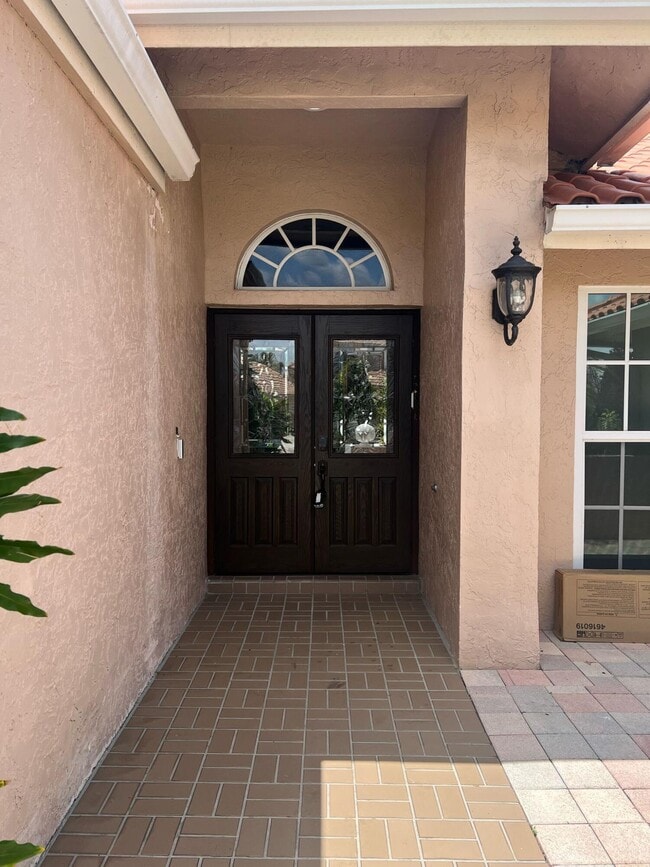 Foto del edificio - 9664 W Lake Ct