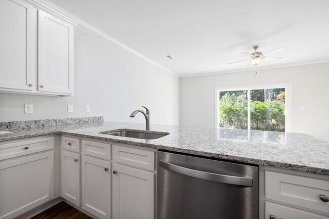 Foto del edificio - 6932 Eddy Point Ln