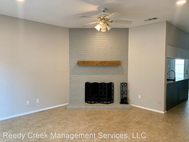 Building Photo - 2 br, 2.5 bath House - 214 Samuel Blvd Uni...