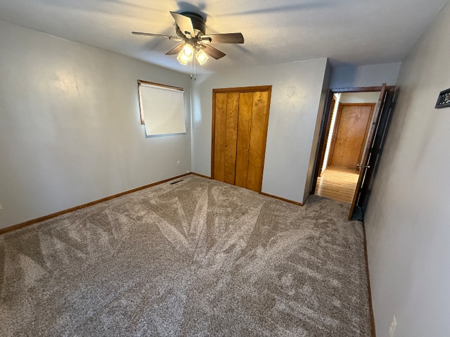 Foto del edificio - 110 N 2nd Ave W