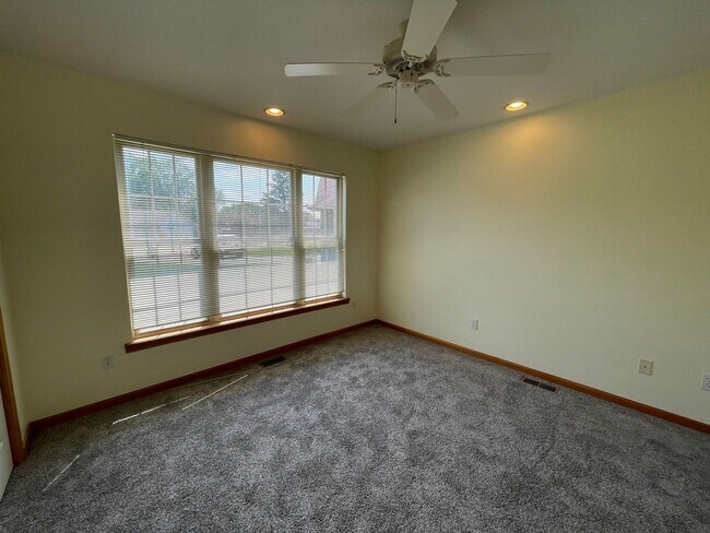 Foto del edificio - Two Bedroom Condo in Kalamazoo