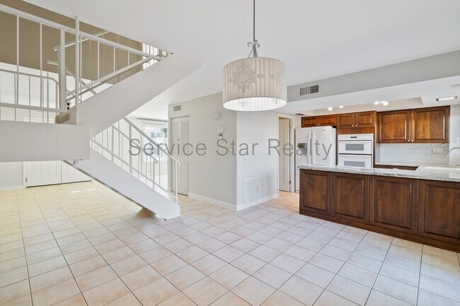 Building Photo - 8476 E Chaparral Rd