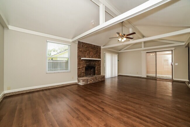 Foto del edificio - 10533 Docksider Dr E