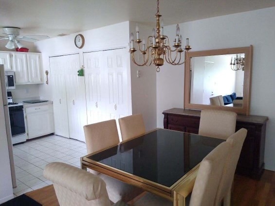 Foto del edificio - 182 Storm Dr