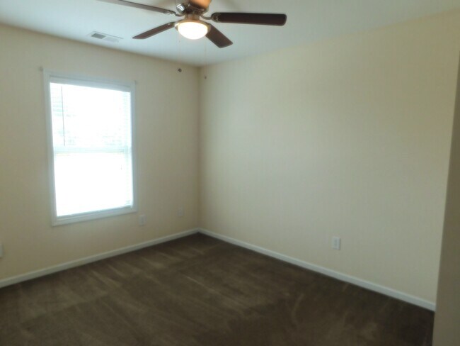 Foto del edificio - 70 Kelsney Ridge Dr