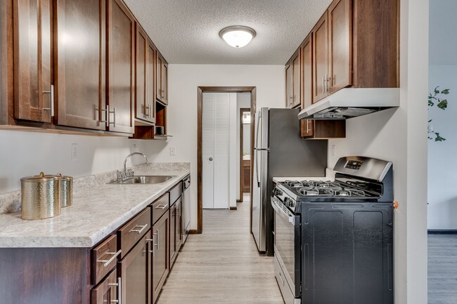 Building Photo - Sumter Green Apartments