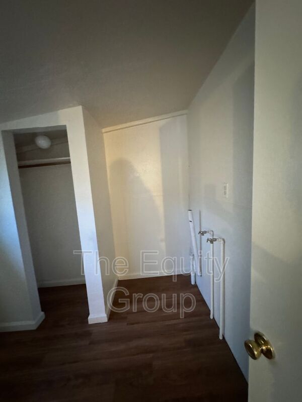 Foto del edificio - 449 W Maple St