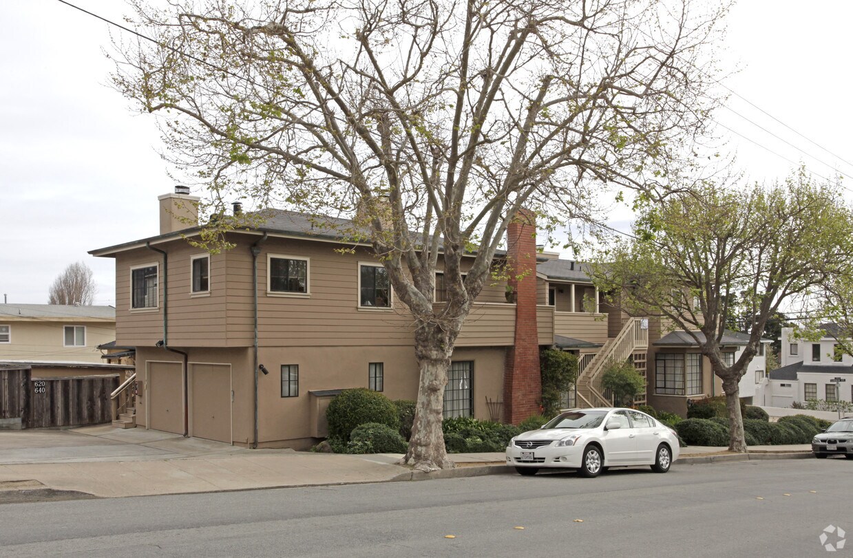 Primary Photo - 630 Jefferson St