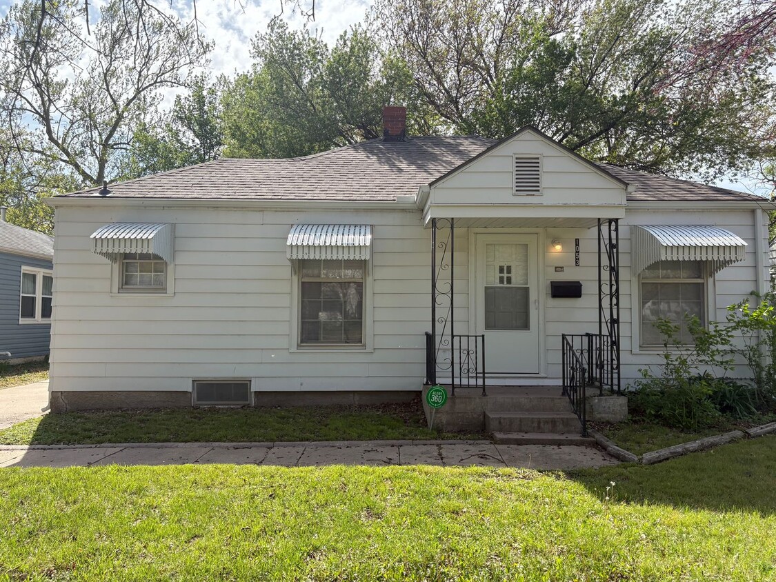 Foto principal - Beautiful 2 Bedroom 1 bath
