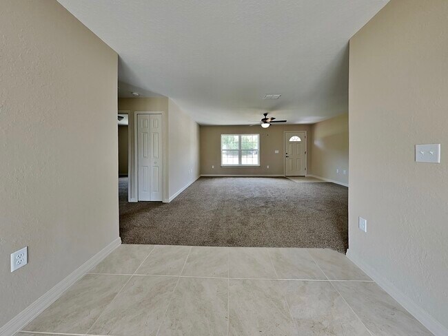 Foto del edificio - 4605 SW 172nd Street Rd