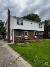 Building Photo - 210 E Midlothian Blvd