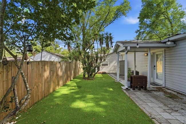 Foto del edificio - 1408 E Ridgewood St