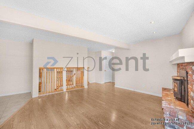 Building Photo - 5829 San Juan Ave