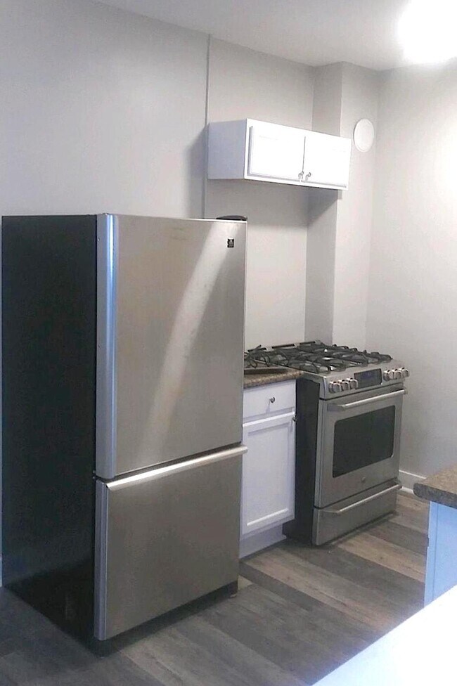 Building Photo - 336 Eddy Road, Unit 7