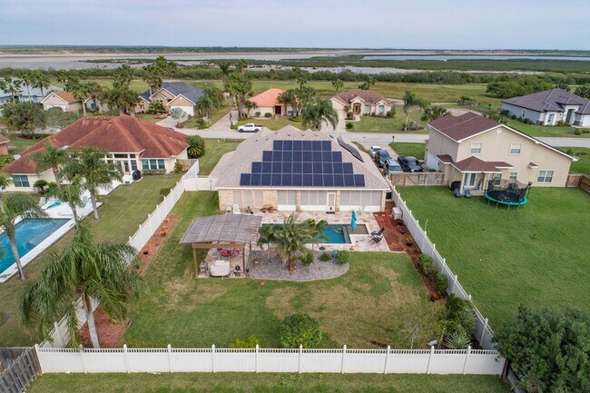 Foto del edificio - 33 Spoonbill Cove Rd