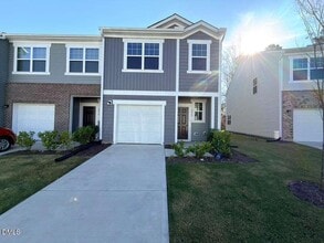 Building Photo - 2048 Trailside Dr