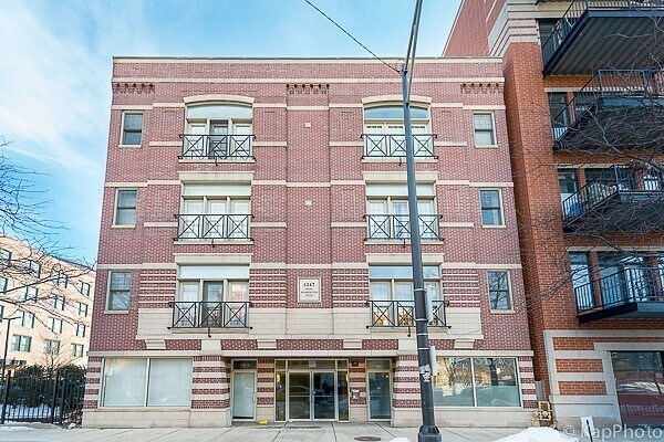 Foto principal - 1347 W Washington Blvd
