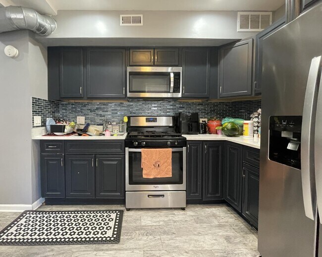 Photo - 2862 West Belden Avenue #1R Apartment