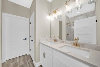 Building Photo - 1809 13th St