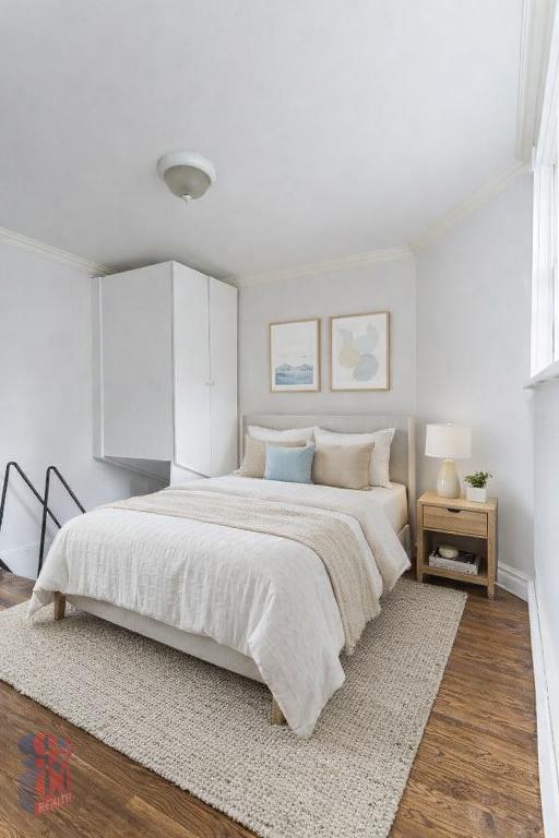 Foto del edificio - 221 E 23rd St