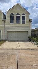 Building Photo - 2918 Hebert Trail Dr