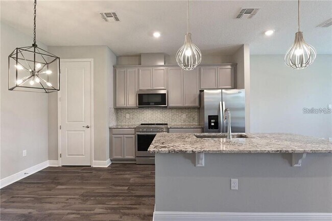 Foto del edificio - 7055 Carrickbend Ln