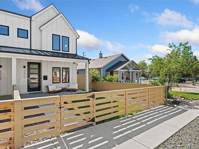 Building Photo - High-end Appointments. Awesome Home in Slo...
