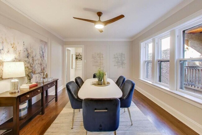 Foto del edificio - 1628 W Columbia Ave