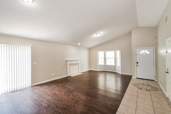 Foto del edificio - 10725 Meadowlea Dr