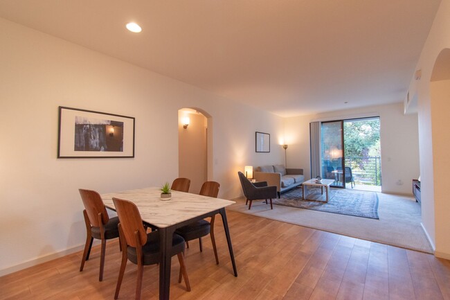 Building Photo - Excellent Cupertino Location Across from A...