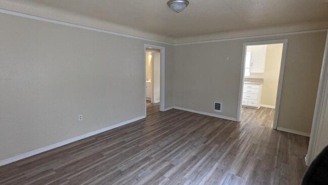 Foto del edificio - 1038 Howard St SE