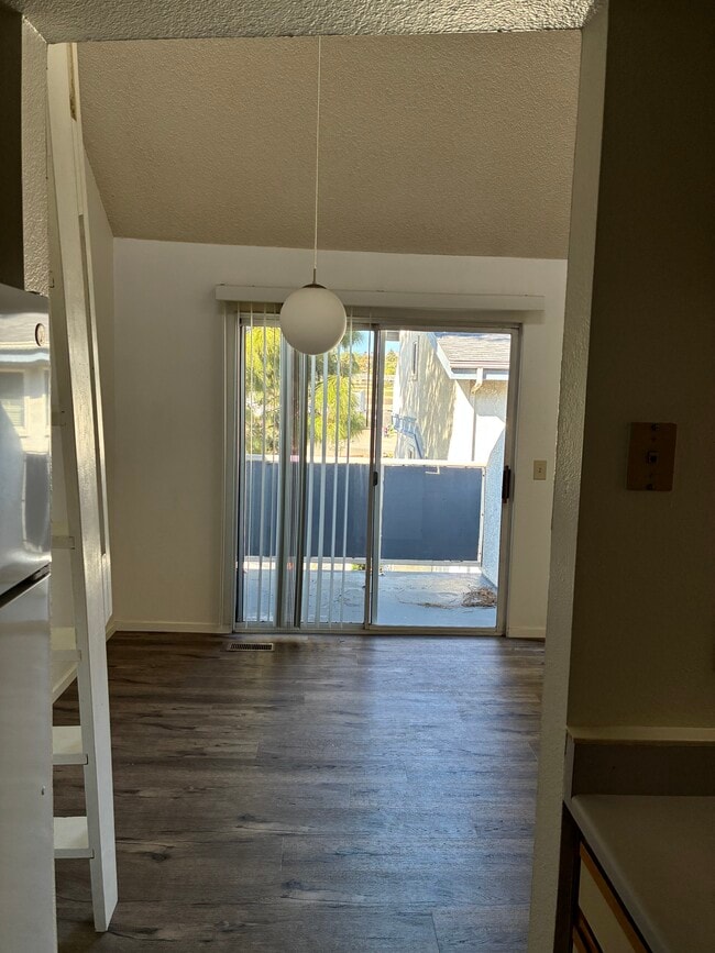 Dining area of Living Room / Balcony - 1025 Southwood Dr