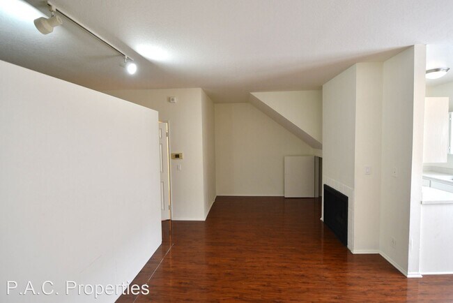 Foto del edificio - 1 br, 1 bath Apartment - 12142-50 Oxnard S...