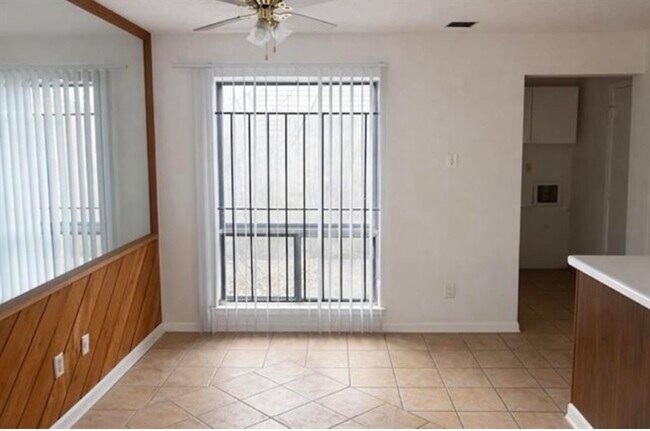 Foto del edificio - 4701 Queens Lace Ct