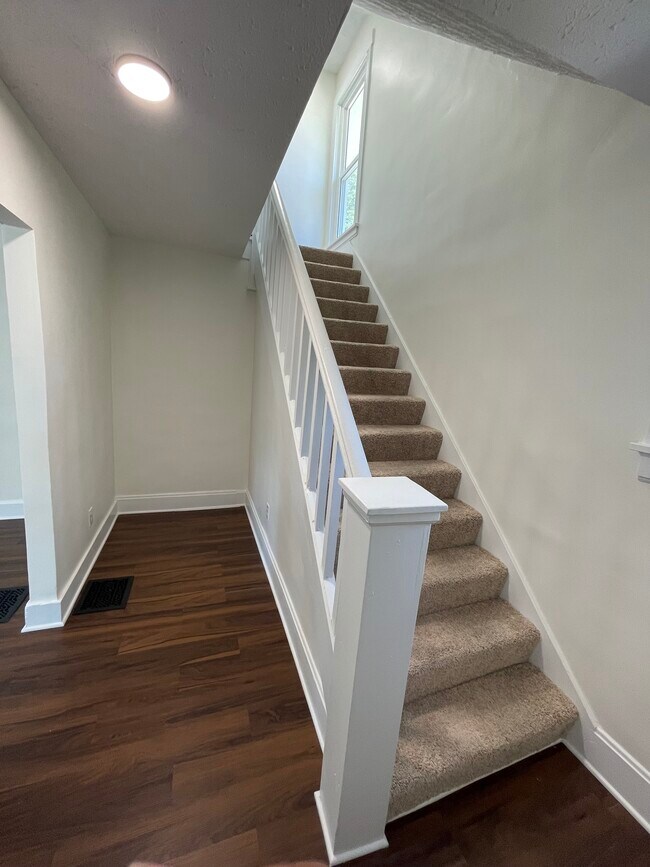 Foto del edificio - 1930 Aberdeen Ave