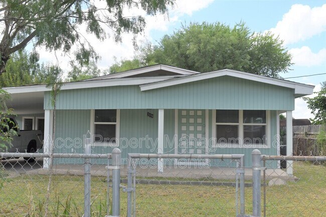 Building Photo - 308 W Arcadio Padilla