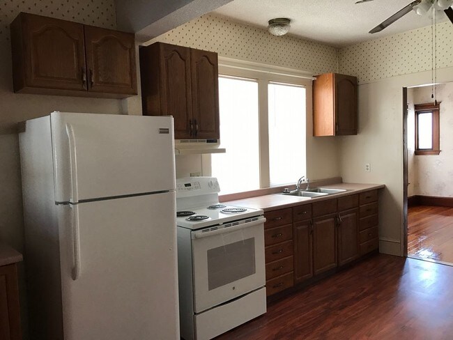 Foto del edificio - 15 Tomlinson Ave