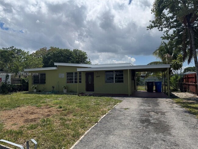 Foto del edificio - 2620 SW 53rd Ave