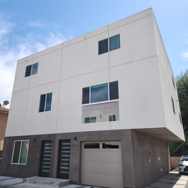 Foto del edificio - 13826 Bessemer St