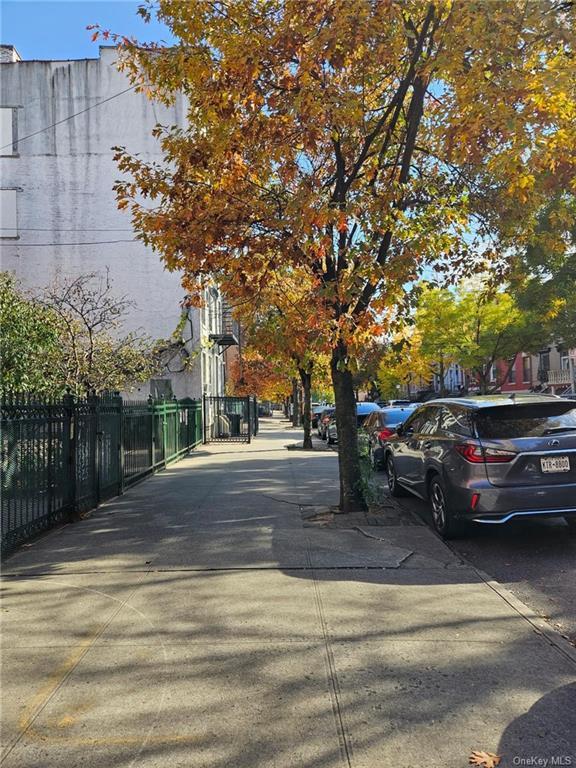 Foto del edificio - 409 E 142nd St